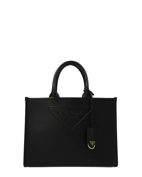 prada tasche dreieck